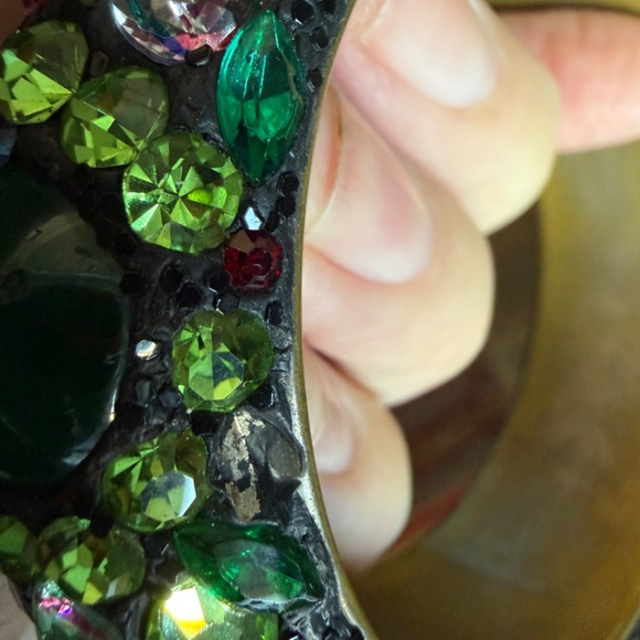 1982 Green Rhinestone Maximalist Bangle - Picture 6 of 7
